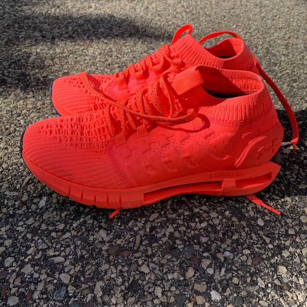 Women’s running shoe Under Armour